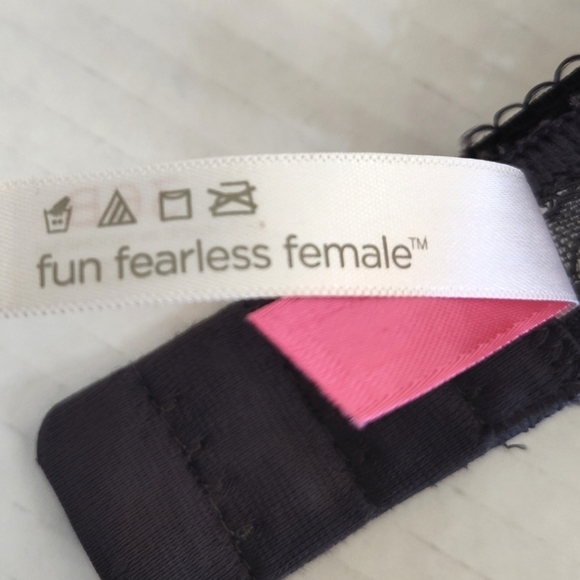 Cosmopolitan light Fantastic grey lace wire bra size (36)B - Picture 6 of 8